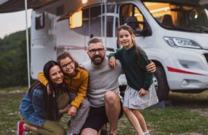 Karavan Hayatı Yaşayan Ünlüler