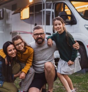 Karavan Hayatı Yaşayan Ünlüler