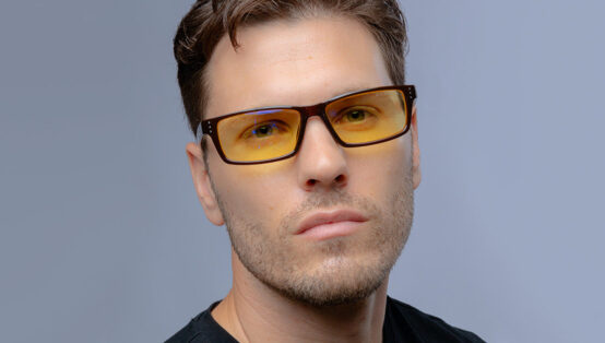 Mavi Işık Korumalı Gözlük Takan Gamer Ünlüler ve Markaları: Göz Sağlığı İçin Şart mı?