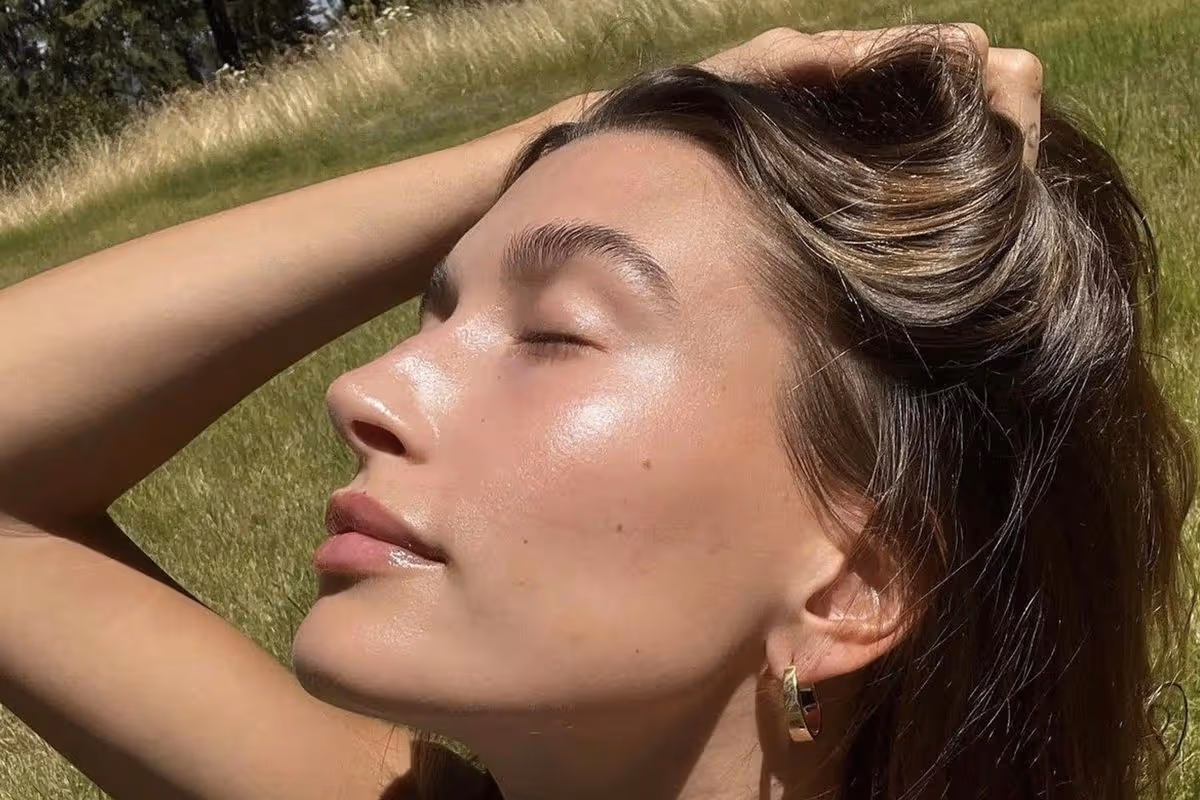 7 Sırrıyla Hailey Bieber Glazed Skin ve Bariyer Güçlendirici Markalar