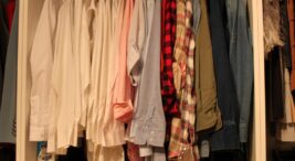 Gardırop Detoksu Yapan Ünlüler: Fazla Kıyafetlerini Hangi İkinci El Sitelerinde Satıyorlar?