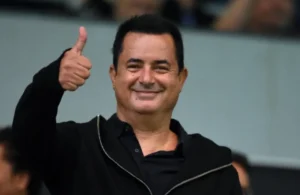 Toplantıdan Toplantıya Koşan Ünlüler: Kullandıkları Tablet ve Laptop Markaları