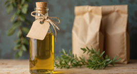 5 Sırrıyla Biberiye Yağı ve Minoxidil: En Hızlı Saç Uzatma Rehberi