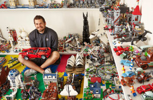 Lego Tutkunu Ünlüler: Evlerinde Yaptıkları Binlerce Parçalık Lego Setleri ve Fiyatları