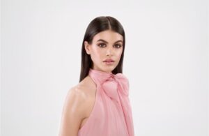 7 Sırrıyla Kaia Gerber Nars İş Birliği ve Glow Makyaj Kodları