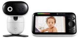 Çocuğunun Odasında Kamera Kullanan Ünlüler: Hangi Bebek Telsizi ve İzleme Sistemini Seçtiler?