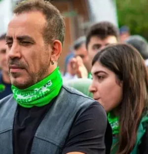 2026 Ramazan Kolisi Dağıtan Yardımsever Ünlüler: Erzak Paketi Fiyatları ve İçerikleri